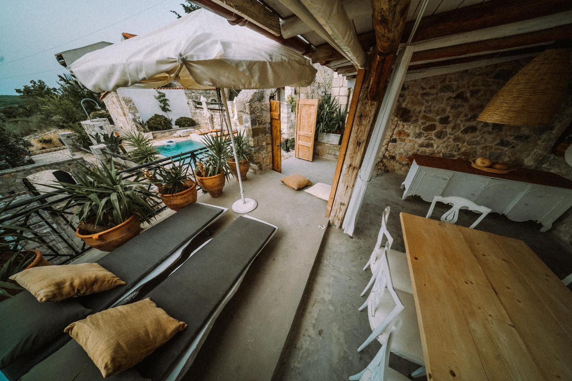 Villa Antonia'S Stonebuilt Mansion With A Private Pool Arménoi Esterno foto