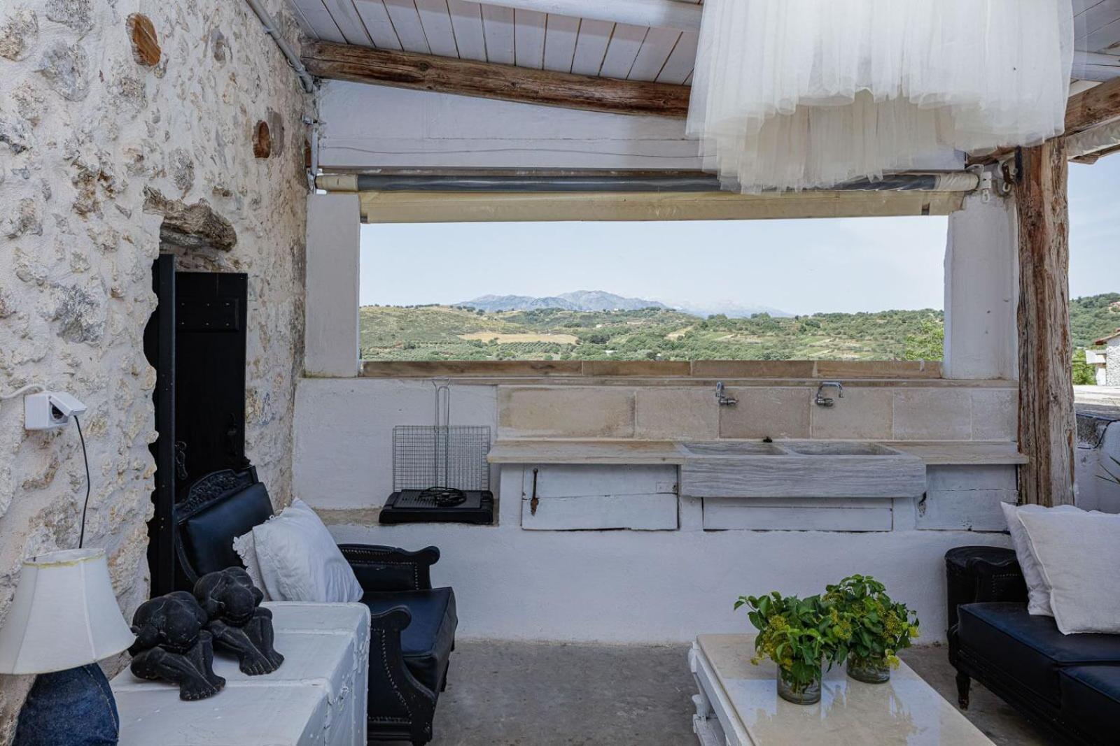 Villa Antonia'S Stonebuilt Mansion With A Private Pool Arménoi Esterno foto