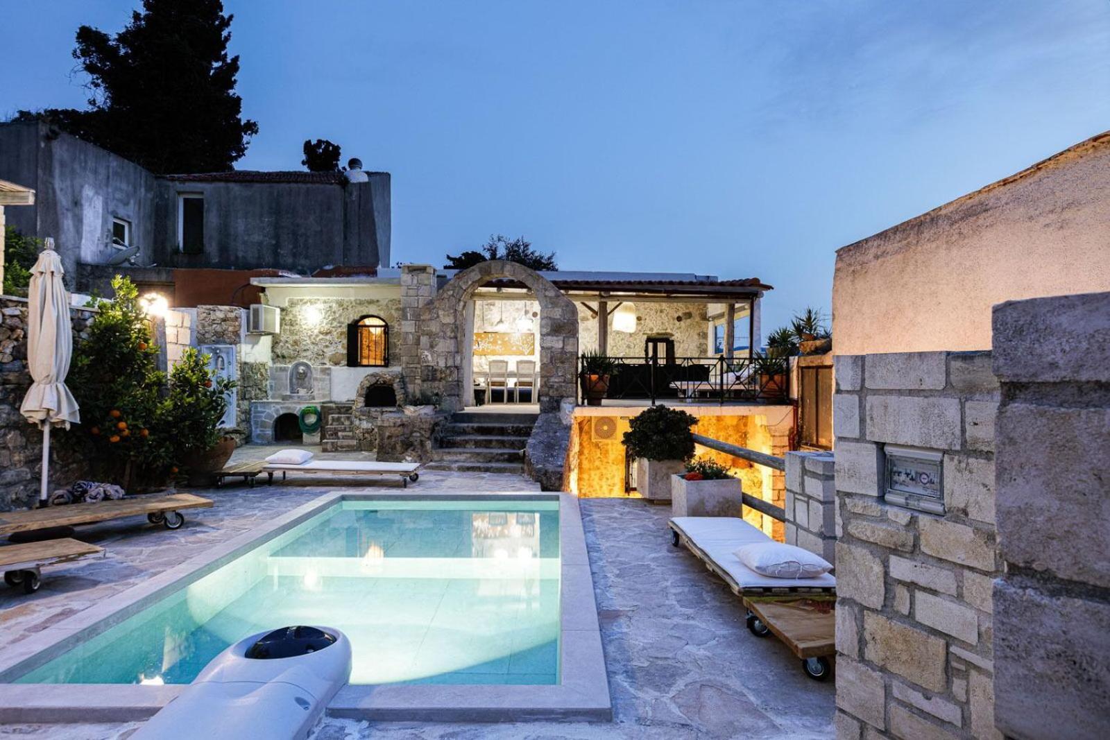 Villa Antonia'S Stonebuilt Mansion With A Private Pool Arménoi Esterno foto